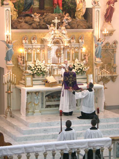 Forty Hours: procession of the Blessed Sacrament